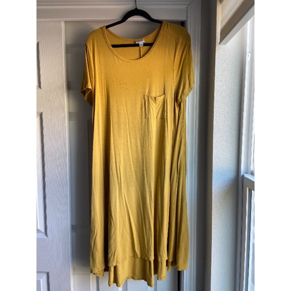 Yellow dress